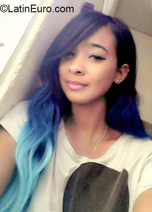 Date this delightful Dominican Republic girl Alicia from Santo Domingo DO22567