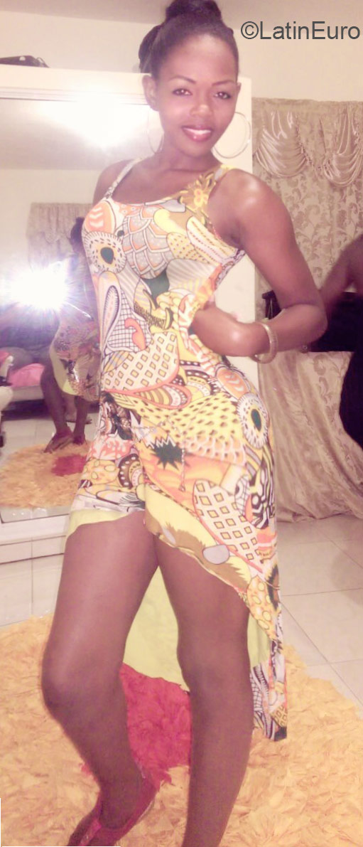 Date this exotic Dominican Republic girl Maria from Higuey DO22787