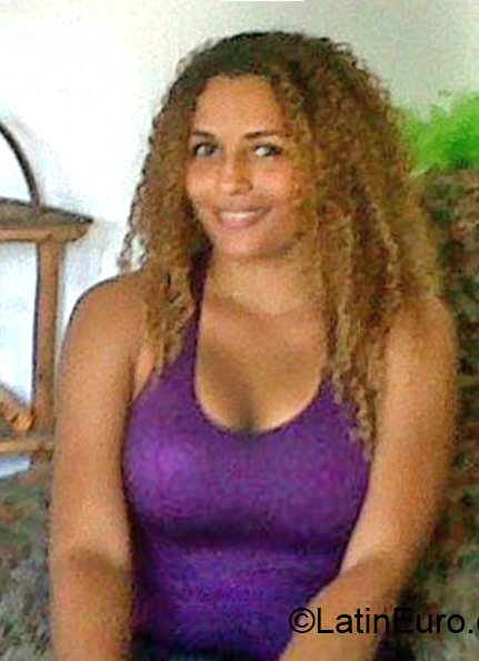 Date this athletic Panama girl Andrea from Panama City PA648