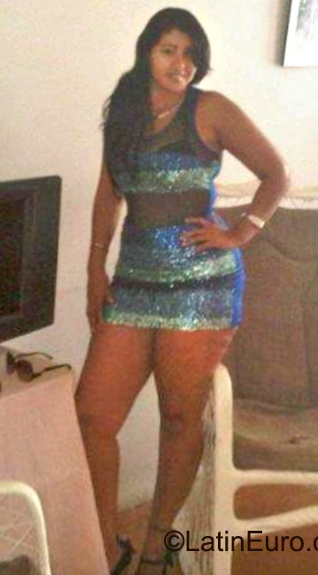 Date this georgeous Dominican Republic girl Yanieri from Santo Domingo DO22825