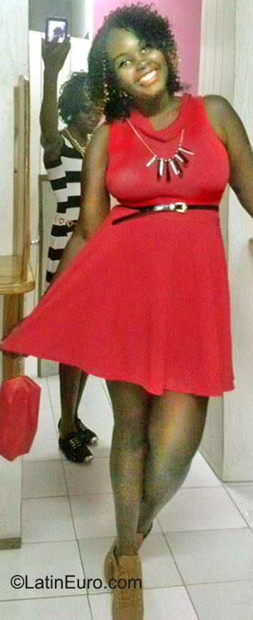 Date this pretty Jamaica girl Shaniae from Kingston JM2124