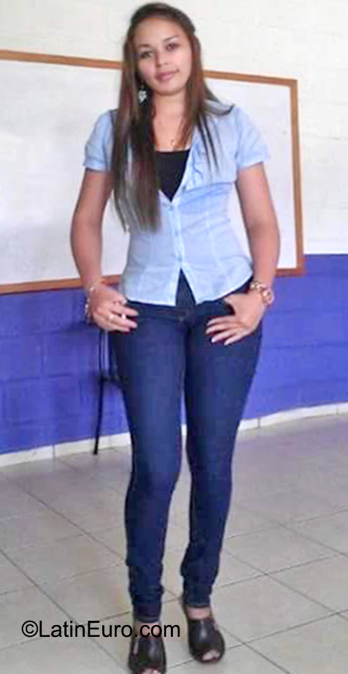 Date this hot Honduras girl Evelyn from Tocoa HN1644