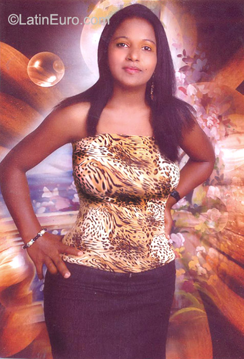 Date this fun Dominican Republic girl Dominiga from San Pedro de Marcoris DO23027