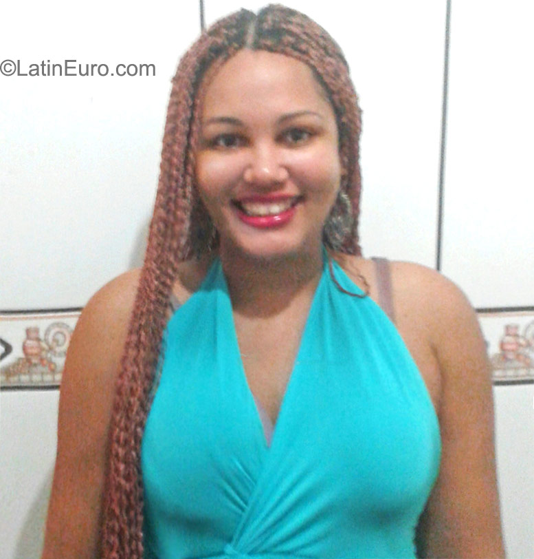 Date this cute Brazil girl Fernanda from Rio De Janeiro BR9433