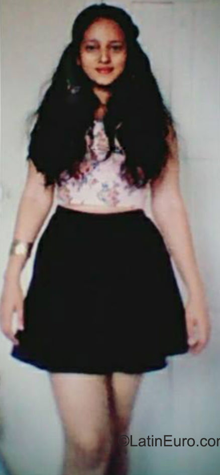 Date this fun Honduras girl Lucy from Tegucigalpa HN1658