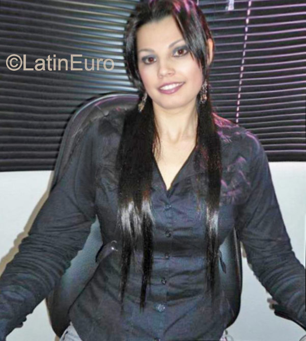 Date this gorgeous Panama girl Tatiana from Panama PA673