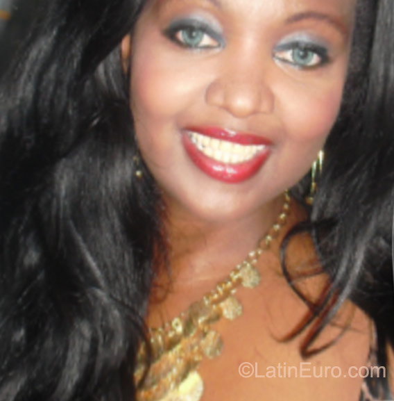 Date this hard body Brazil girl Adriana from Rio De Janeiro BR9435