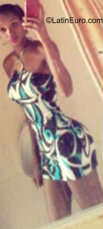 Date this beautiful Dominican Republic girl Yafi from La Vega DO23100