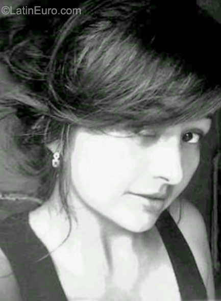 Date this attractive Honduras girl Isis from Tegucigalpa HN1690