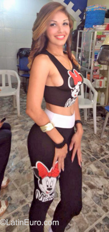 Date this georgeous Dominican Republic girl Yani from Bonao DO23261