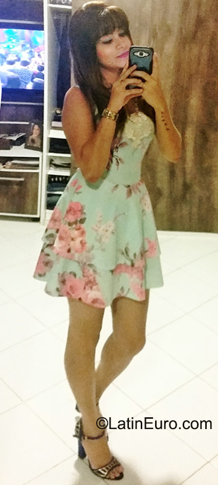 Date this foxy Brazil girl Luiroia from Belem BR9466