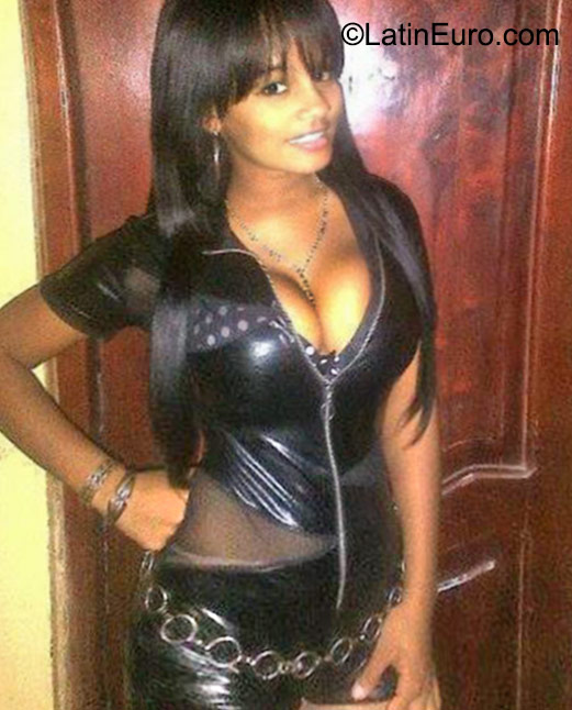Date this funny Dominican Republic girl Brenda from Santo Domingo DO23506
