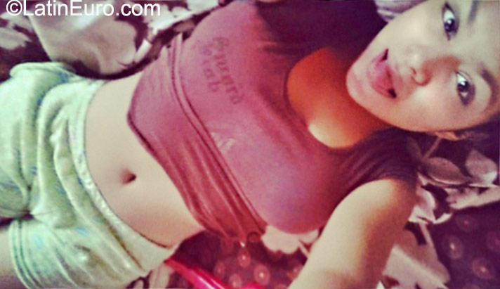 Date this funny Panama girl Yiney from Panama City PA731
