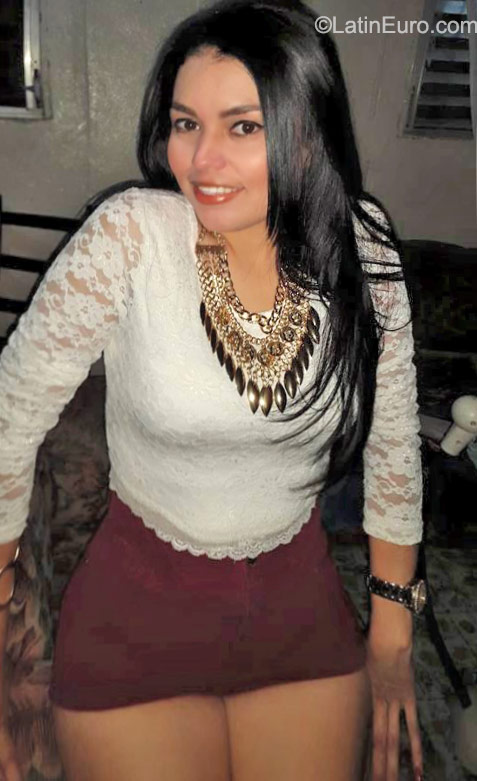 Date this young Honduras girl Luci from San Pedro Sula HN1771