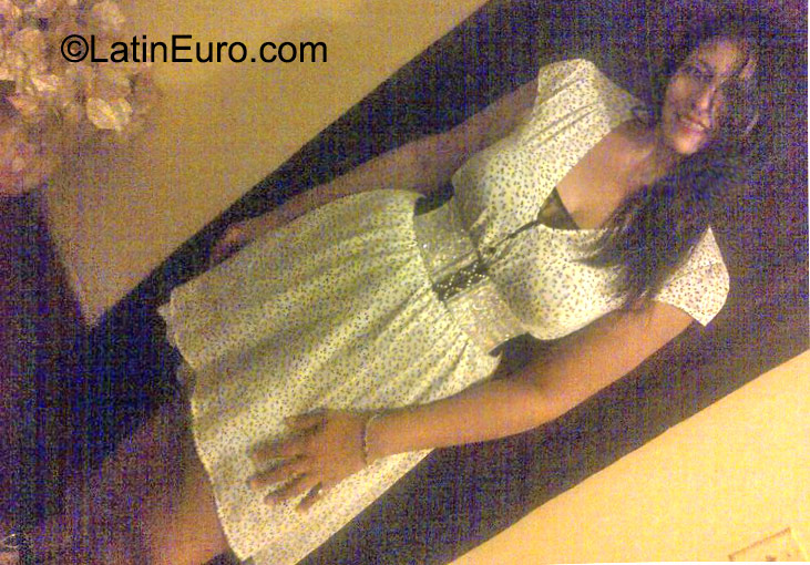 Date this happy Dominican Republic girl Ramona from Santo Domingo DO23641