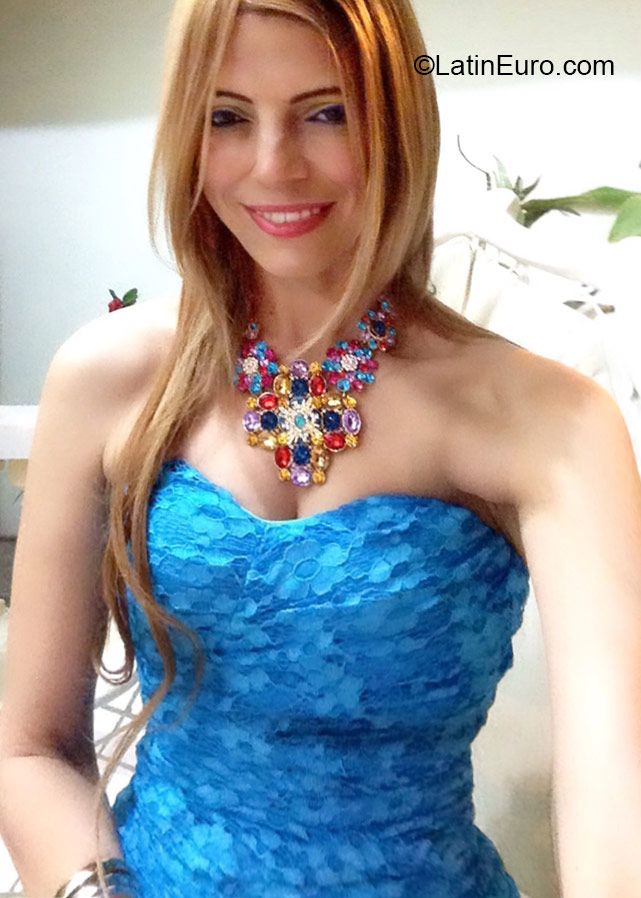 Date this athletic Dominican Republic girl Leydy from Santo Domingo DO23682