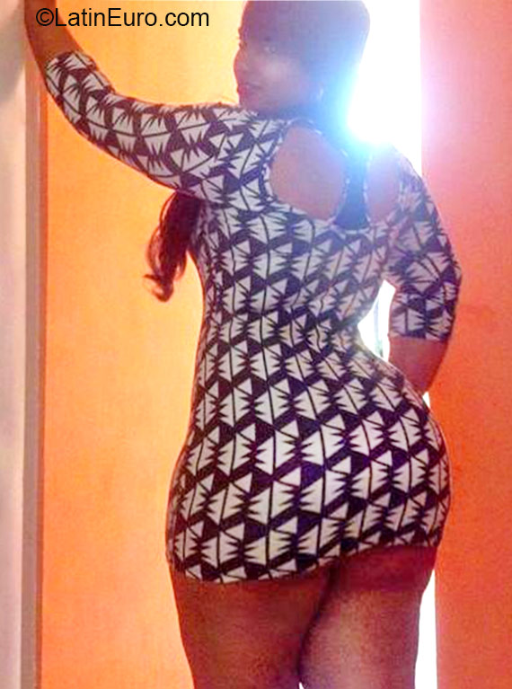 Date this cute Dominican Republic girl Elizabeth from Santiago DO23698