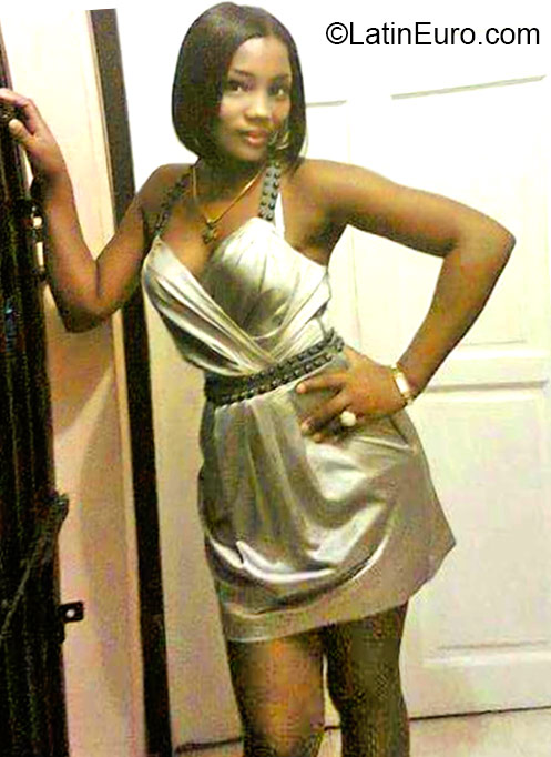 Date this sensual Dominican Republic girl Rosangela from Santo Domingo DO23704