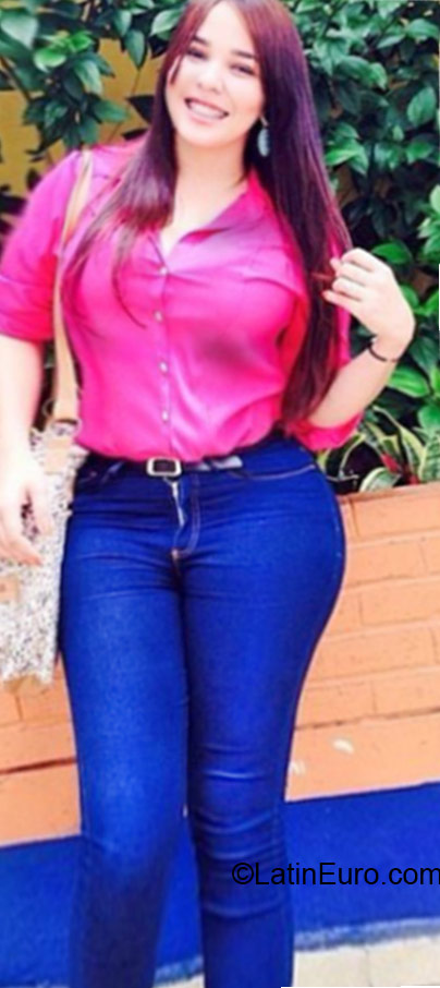 Date this beautiful Dominican Republic girl Reina from Santo Domingo DO23751