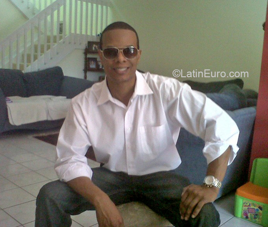 Date this delightful United States man Trueblue from Miramar US16640