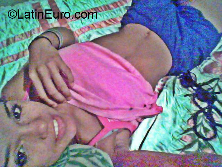 Date this sultry Dominican Republic girl Almia from Mao DO23850