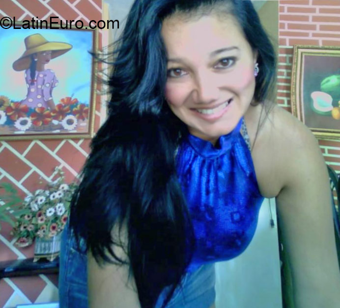 Date this funny Dominican Republic girl Yelie from Santiago DO23924