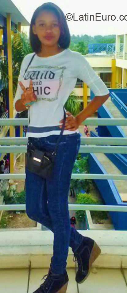 Date this beautiful Dominican Republic girl Jessica from Santo Domingo DO23952