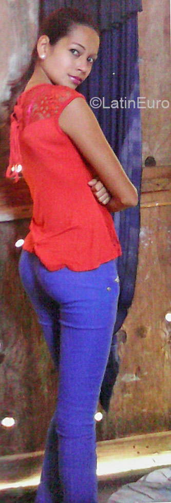 Date this nice looking Honduras girl Jackie from Puerto Cortes HN1849