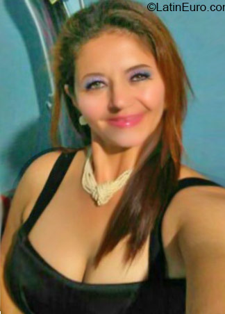Date this happy Honduras girl Yessy from Santa Barbara HN1868