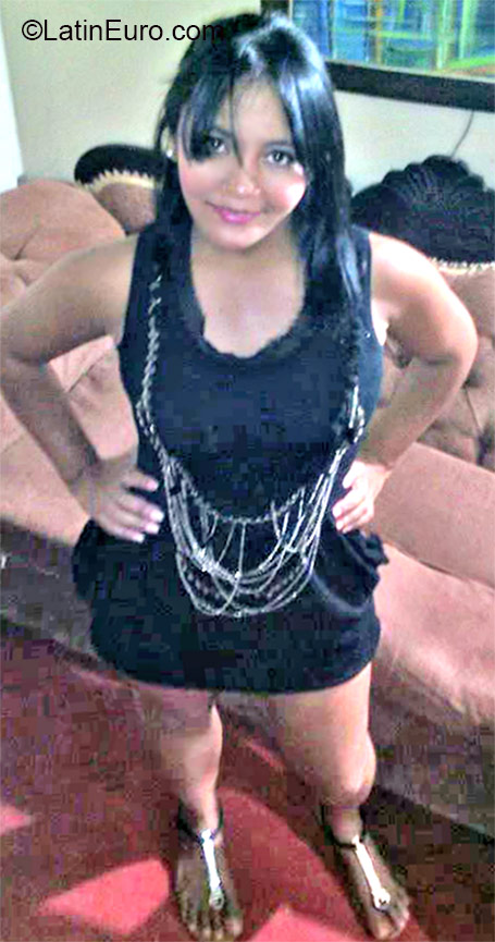 Date this attractive Dominican Republic girl Guisele from Santiago DO24250