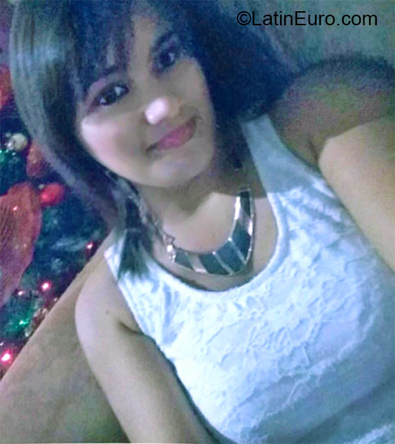 Date this stunning Honduras girl Gloria from La Ceiba HN1890