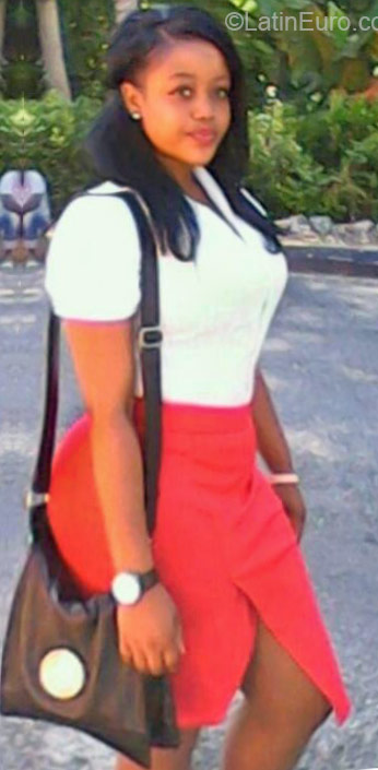 Date this young Jamaica girl Shanon from Kingston JM2230