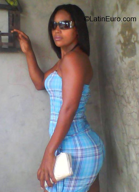 Date this exotic Dominican Republic girl Rosa from San Pedro de Macoris DO24443