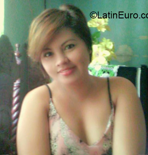 Date this lovely Philippines girl Caran from Manila PH860