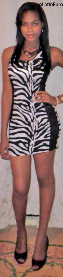 Date this cute Dominican Republic girl Sara from Santo Domingo DO24644