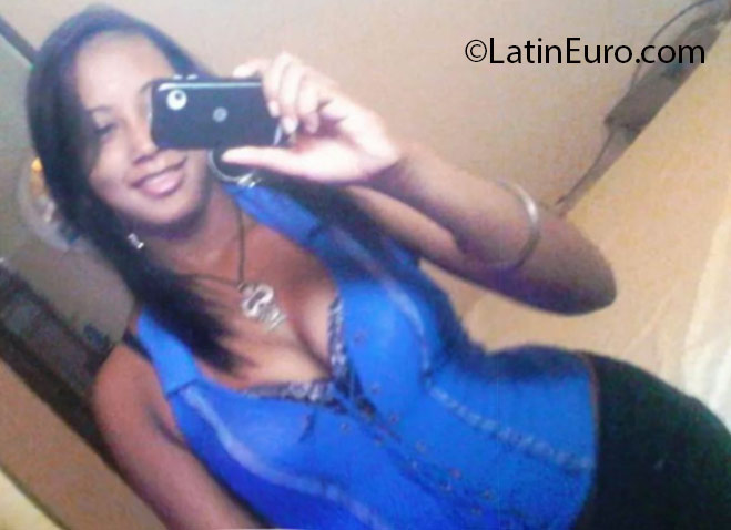 Date this passionate Dominican Republic girl Karina from Santo Domingo DO24691