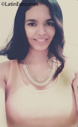 Date this delightful Honduras girl Alejandra from Tegucigalpa HN1982