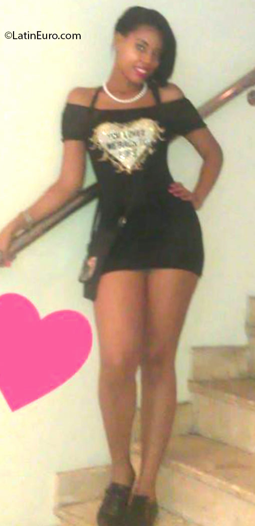 Date this pretty Dominican Republic girl Nicaras from Haina DO24823