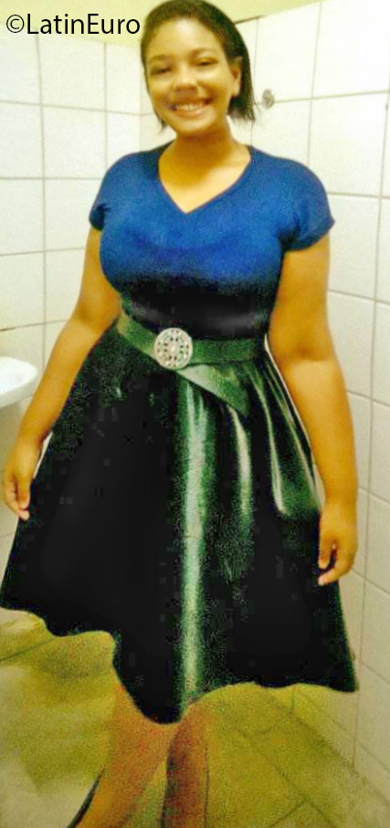 Date this good-looking Brazil girl Manuela from Recife BR9566