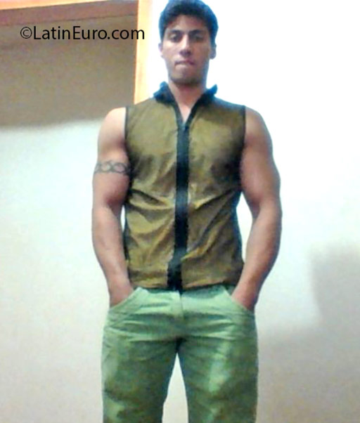 Date this delightful Brazil man Altamir from Medianeira BR9571