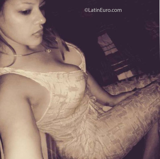 Date this attractive Dominican Republic girl Elizabeth from Santiago DO25048