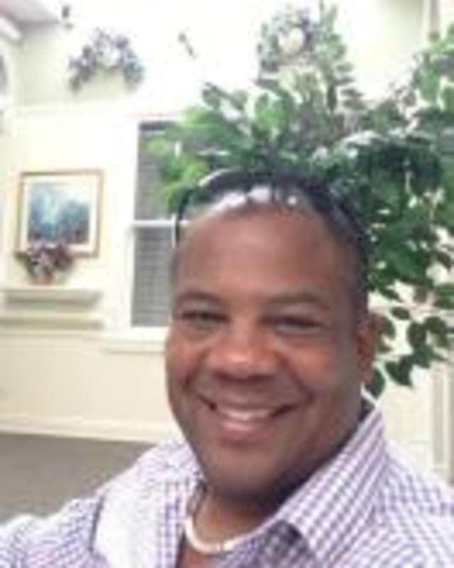 Date this athletic United States man Eric from San Diego US17137