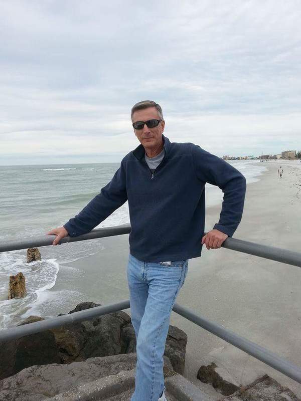Date this funny United States man Paul from Madeira Beach US17147