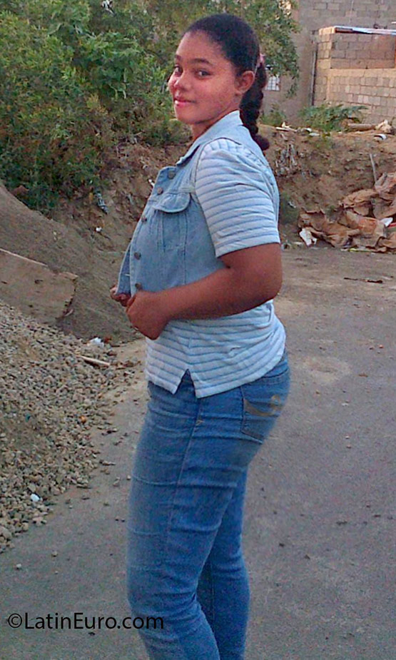 Date this delightful Dominican Republic girl Esther from Santiago De Los Caballero DO25199