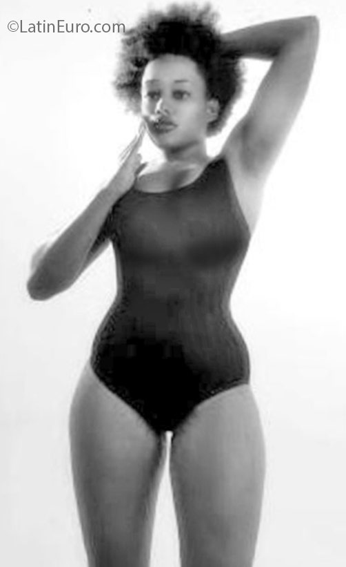 Date this young Dominican Republic girl Ann from Santo Domingo DO25230