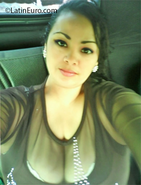 Date this tall Honduras girl Elsa from Copan HN2090