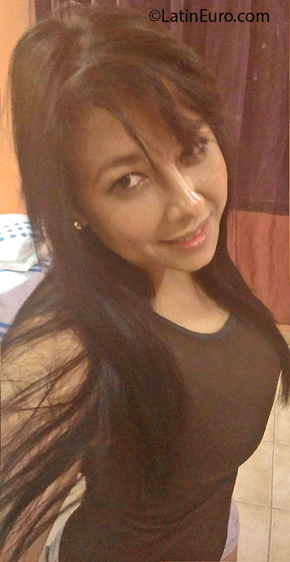 Date this athletic Honduras girl Karla from Lempira HN2102