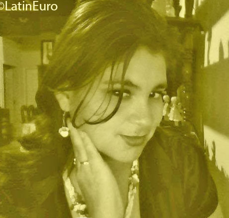 Date this charming Honduras girl Jenny from Tegucigalpa HN2106