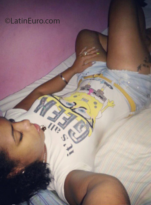 Date this athletic Dominican Republic girl Yemily from Santo Domingo DO25408