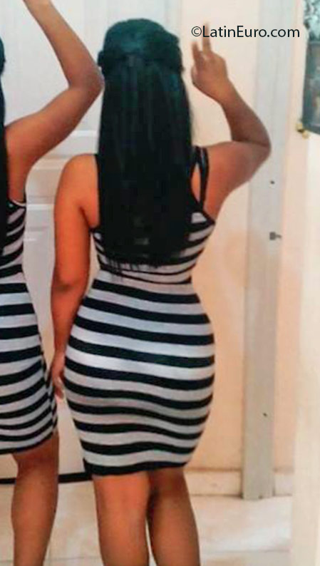 Date this tall Dominican Republic girl Rosanna from Santo Domingo DO25428